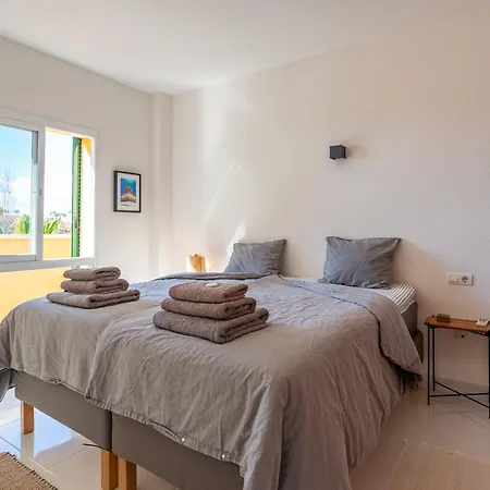 Apartment Lovely Higueron